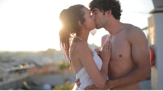 Signs He Wants To Kiss You But Is Scared