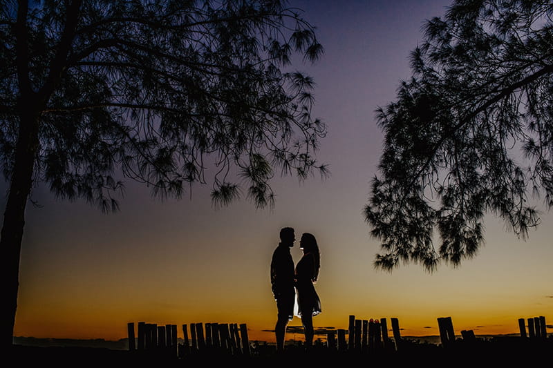 Stargrazing is a great date night idea